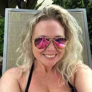 Meet your Posher, Stacy